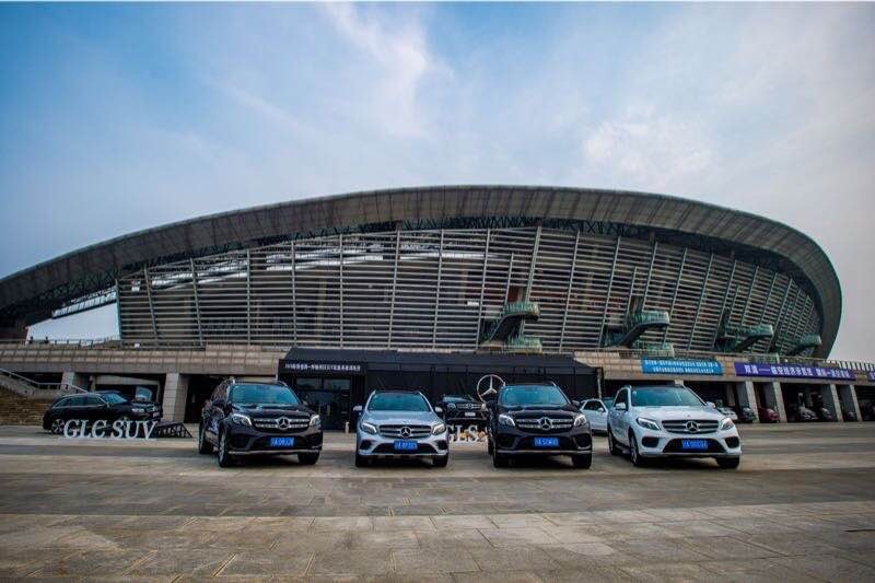 奔驰GLE、GLS、GLA在成都五项赛事中心